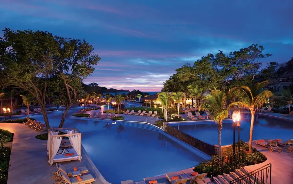 Private transfer from Liberia Airport to Dreams Las Mareas.